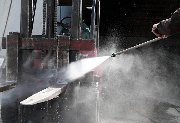Best Driveway Cleaning and Restoration in Seven Lakes, NC